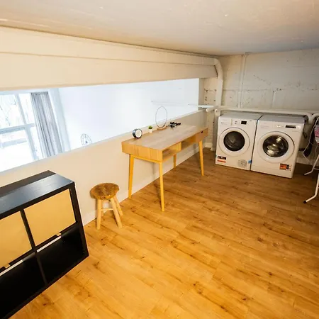 Two-bedroom Bs-bsh Appartement