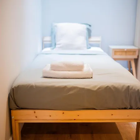 Two-bedroom Bs-bsh Appartamento