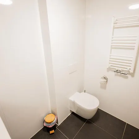 Two-bedroom Bs-bsh Appartamento *