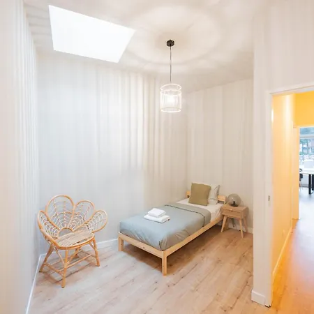Two-bedroom Bs-bsh Appartamento